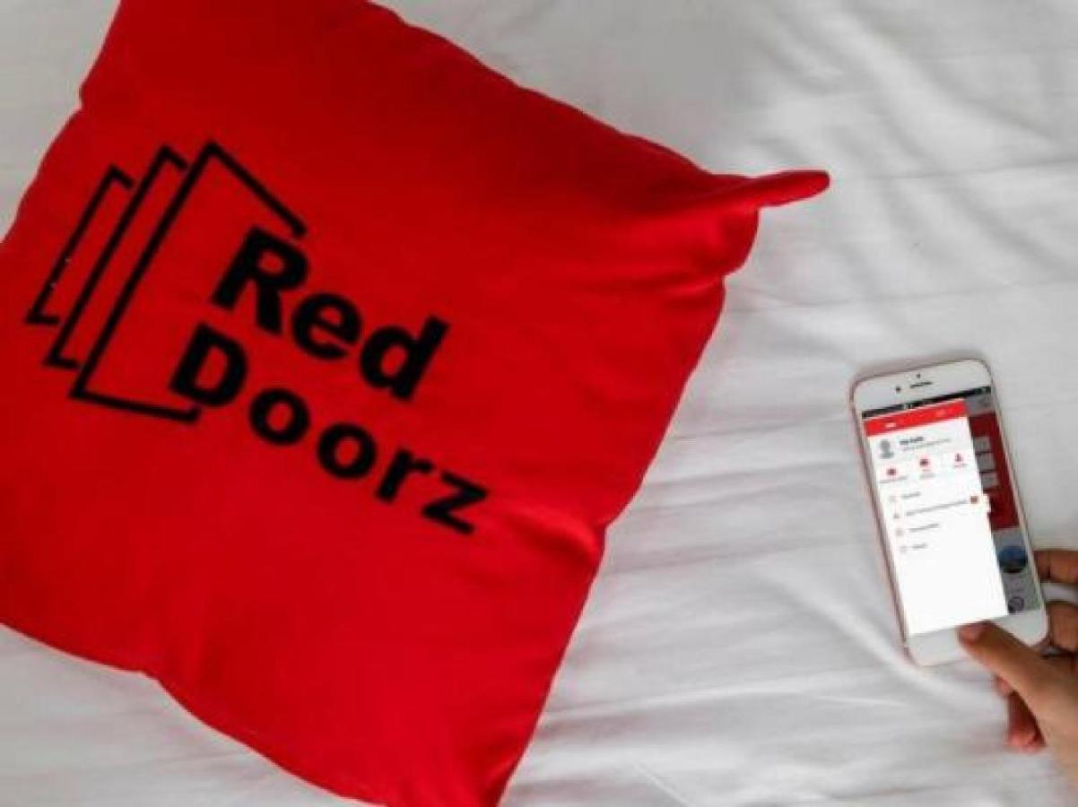 Reddoorz Plus @ Hertasning Area Macasar Exterior foto