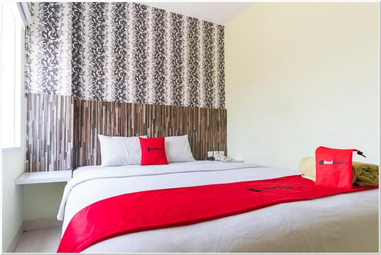 Reddoorz Plus @ Hertasning Area Macasar Exterior foto
